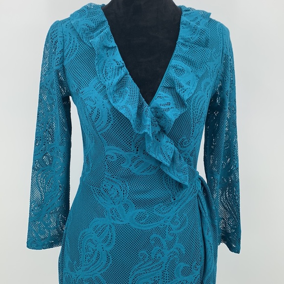NWT Lilly Pulitzer Dress size Small Tiki Wrap Ruffle Tidal lace teal - Picture 2 of 11